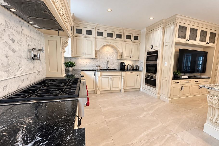 4728 Drummond Drive Vancouver, BC - 7