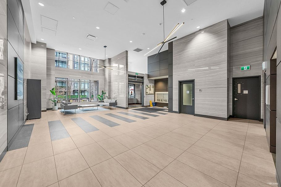 405 2785 Library Lane North Vancouver, BC - 20