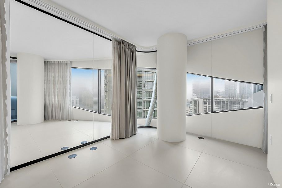 1033 Nelson Street Vancouver, BC - 11