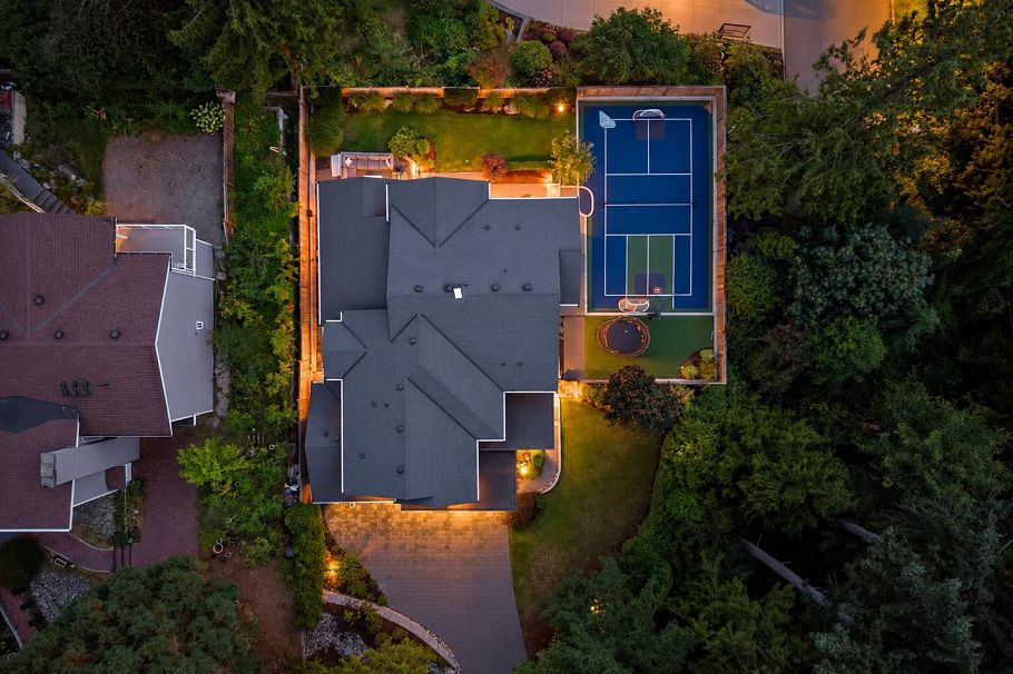 433 E Queens Road North Vancouver, BC - 38