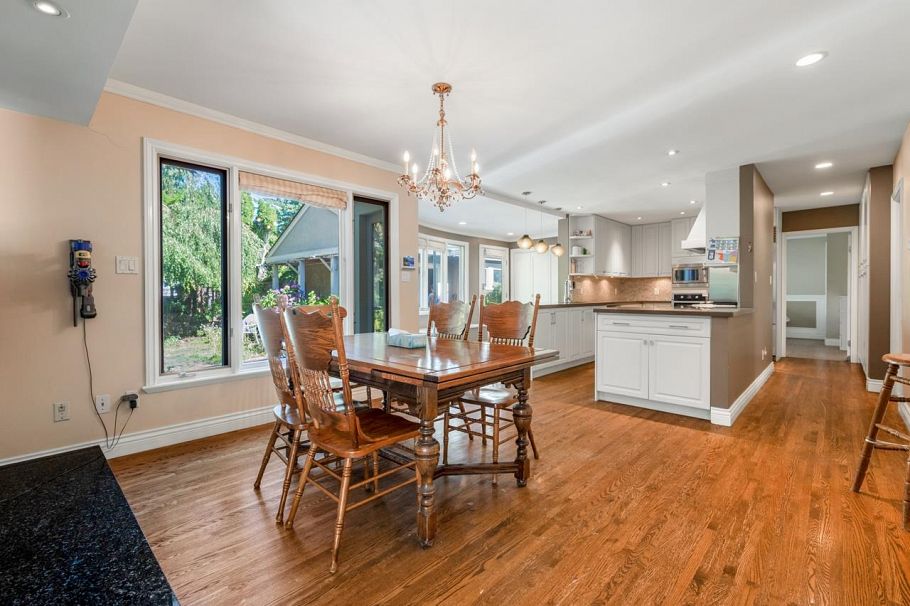 1545 W 49th Avenue Vancouver, BC - 5