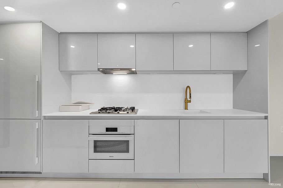1033 Nelson Street Vancouver, BC - 9