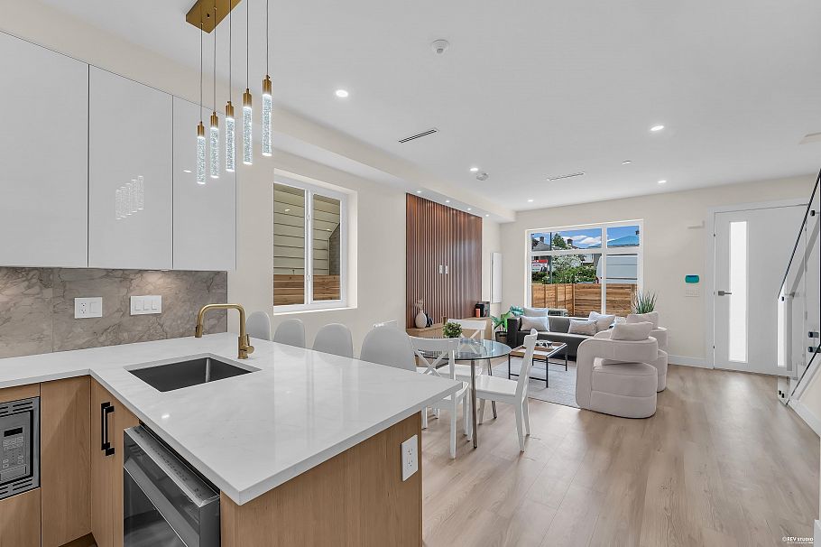 1 5779 Clarendon Street Vancouver, BC - 3