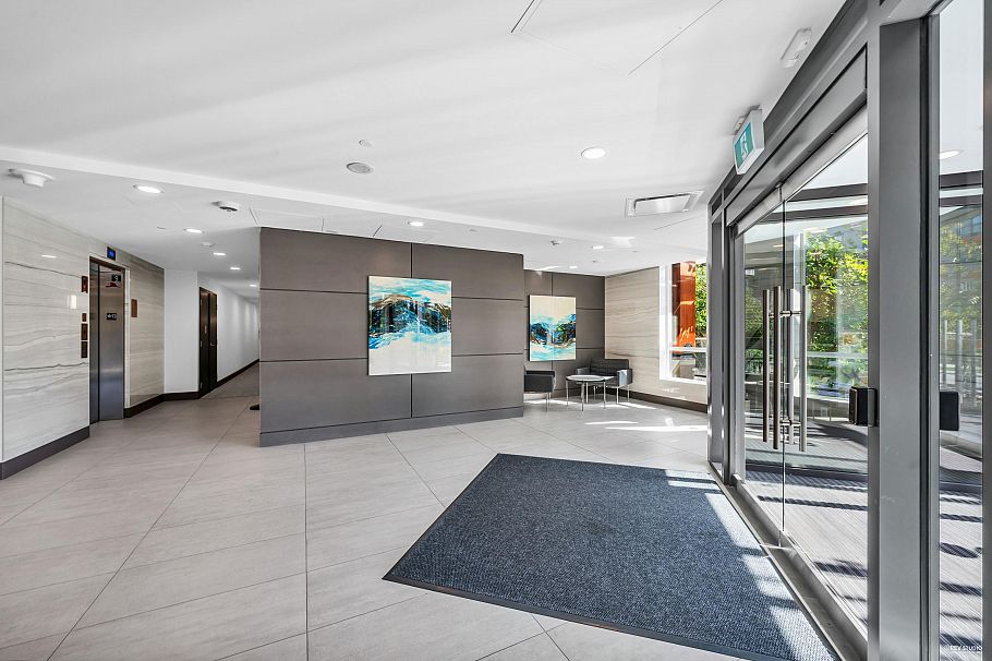 405 2785 Library Lane North Vancouver, BC - 16