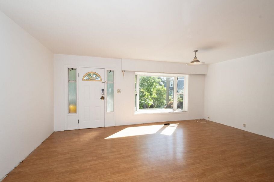 1777 E 4th Avenue Vancouver, BC - 2