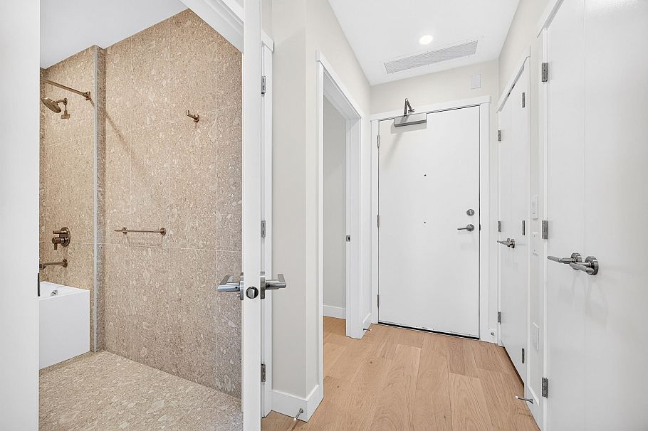 116 5212 Cambie Street Vancouver, BC - 5