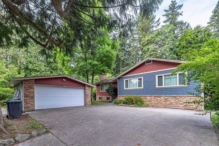 1130 Handsworth Road North Vancouver, BC - 1