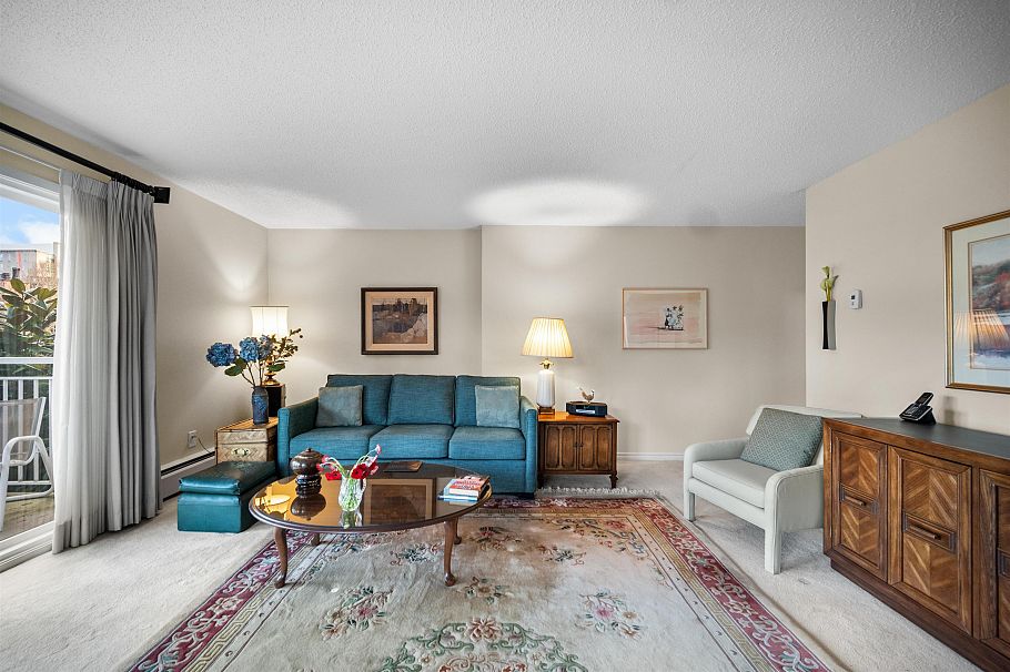 202 1066 W 13th Avenue Vancouver, BC - 2