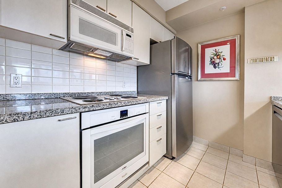 1203 1288 Alberni Street Vancouver, BC - 12