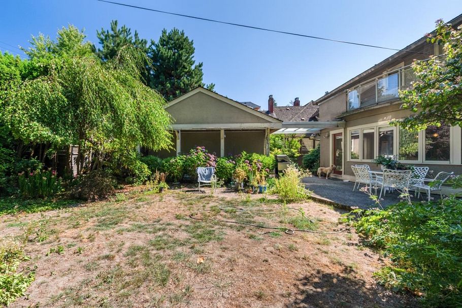 1545 W 49th Avenue Vancouver, BC - 30