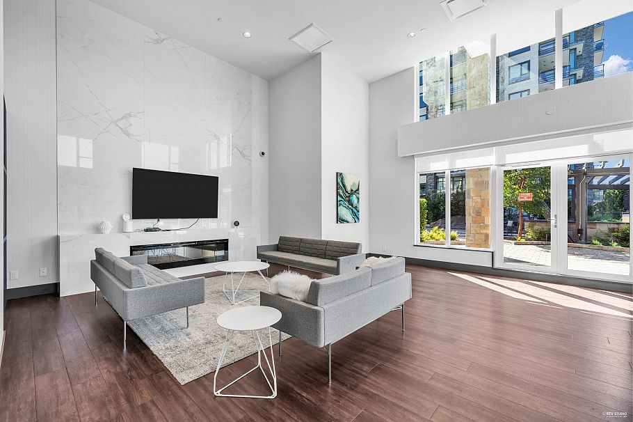 405 2785 Library Lane North Vancouver, BC - 17