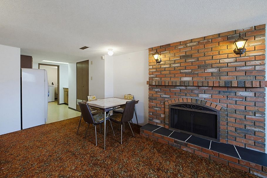 2546 Napier Street Vancouver, BC - 21