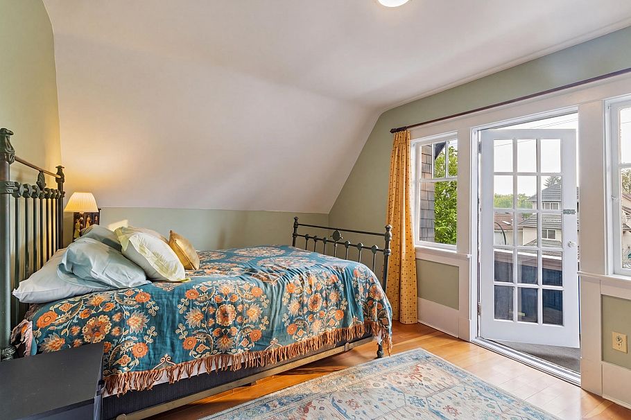 1544 E 13th Avenue Vancouver, BC - 13