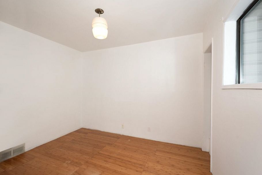 1777 E 4th Avenue Vancouver, BC - 8