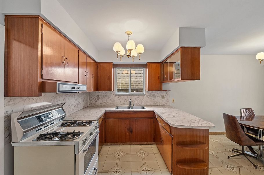 2663 Dundas Street Vancouver, BC - 18