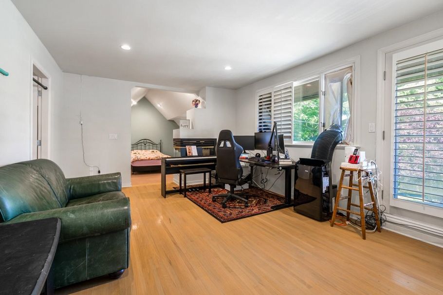 1545 W 49th Avenue Vancouver, BC - 14