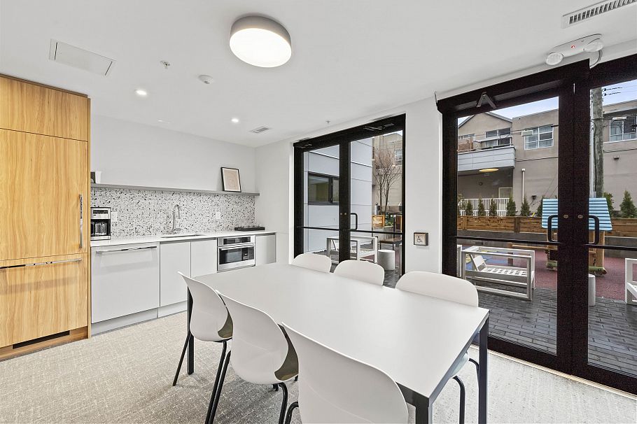 111 4928 Quebec Street Vancouver, BC - 8