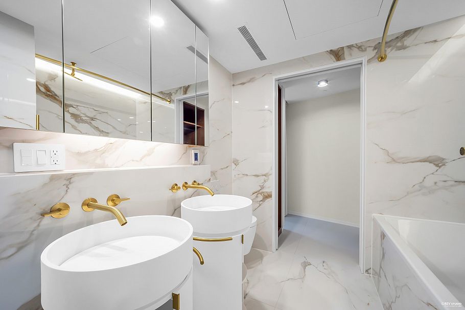1033 Nelson Street Vancouver, BC - 16