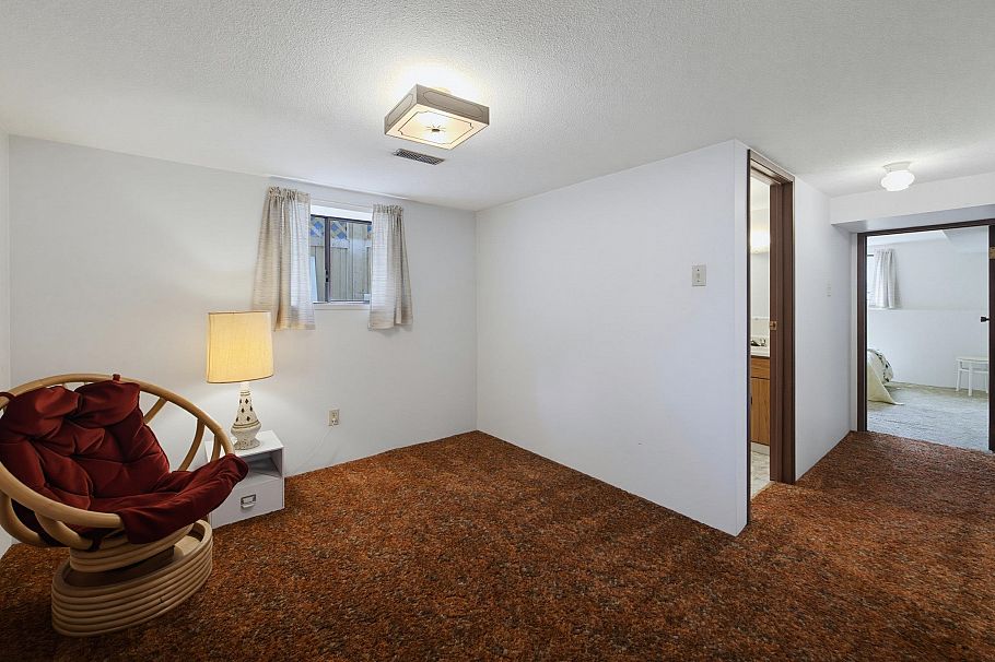 2546 Napier Street Vancouver, BC - 22