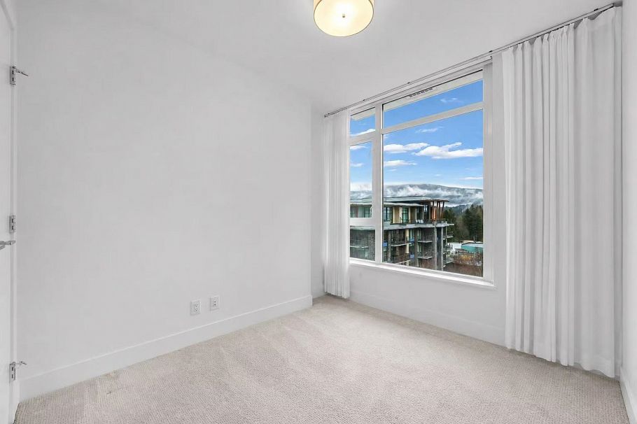 405 2785 Library Lane North Vancouver, BC - 12