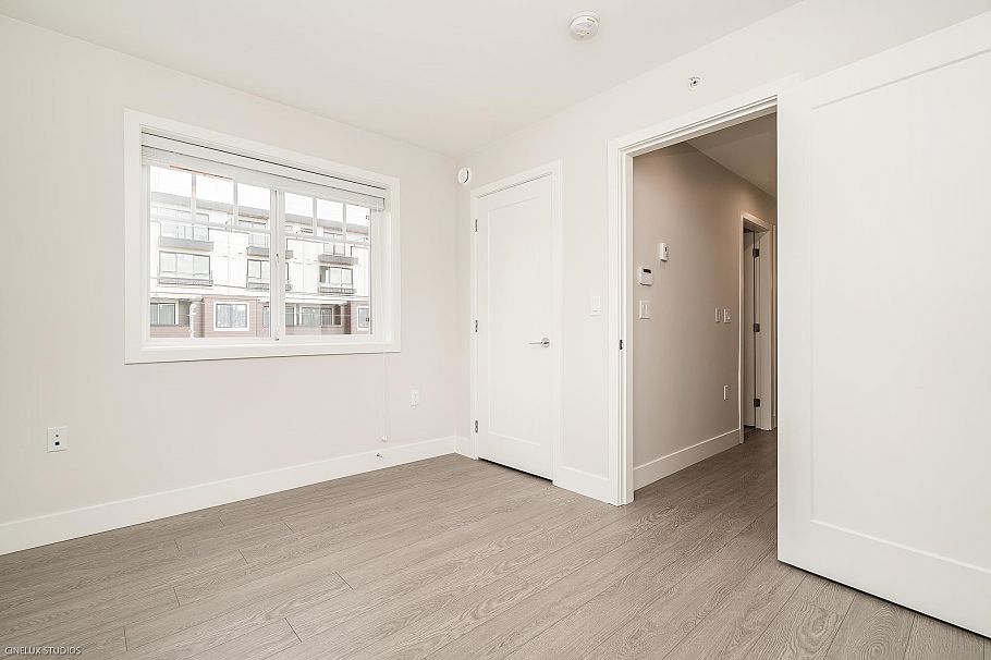 2368 E 34th Avenue Vancouver, BC - 4