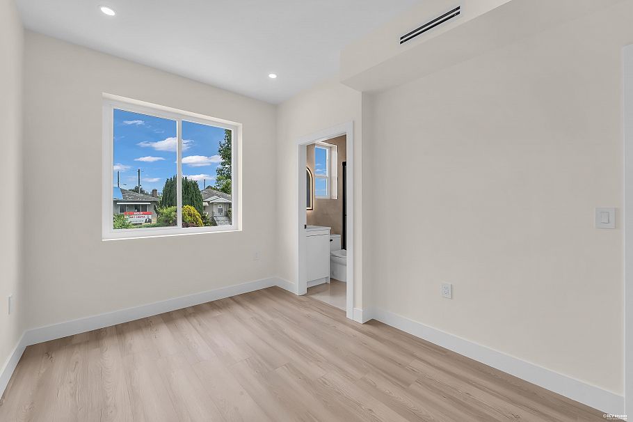 1 5779 Clarendon Street Vancouver, BC - 17