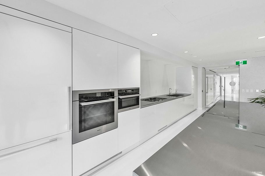 1033 Nelson Street Vancouver, BC - 27