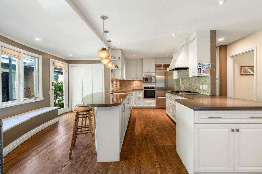 1545 W 49th Avenue Vancouver, BC - 6