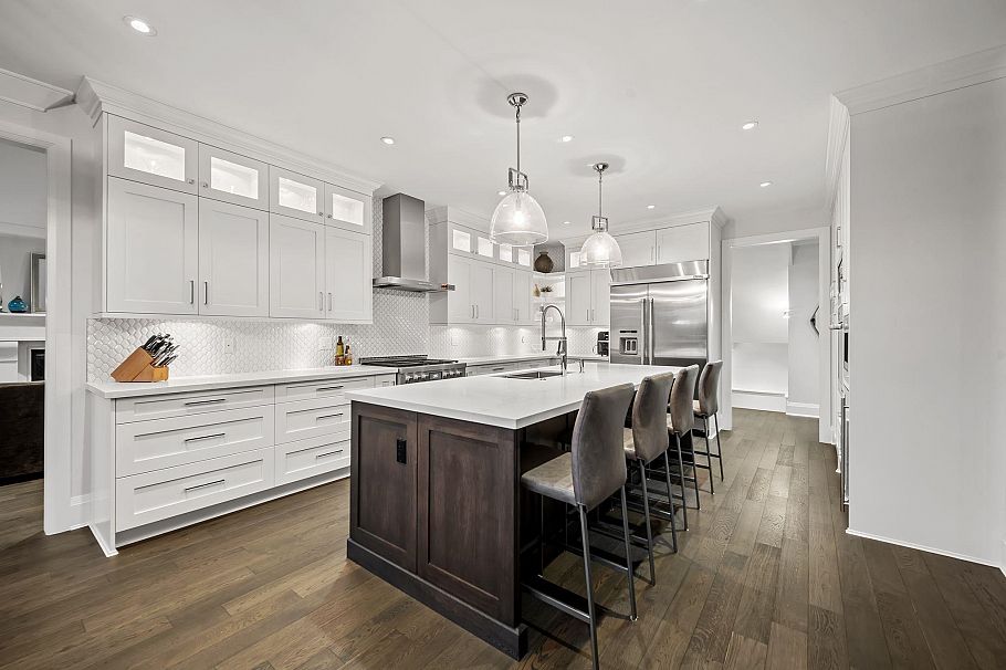 433 E Queens Road North Vancouver, BC - 10