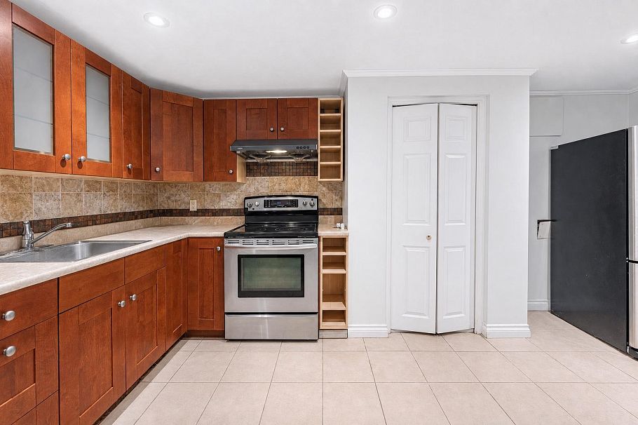 1130 Handsworth Road North Vancouver, BC - 23