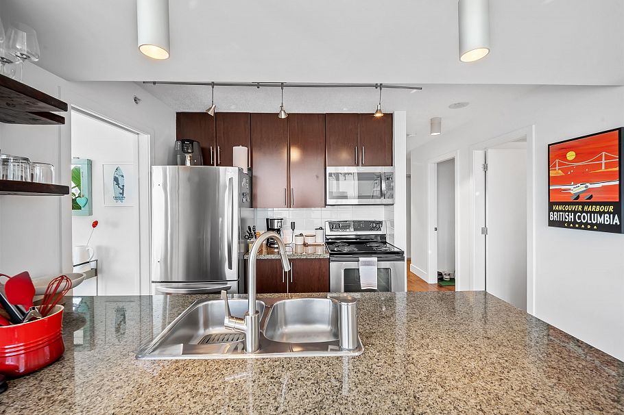 502 688 Abbott Street Vancouver, BC - 26