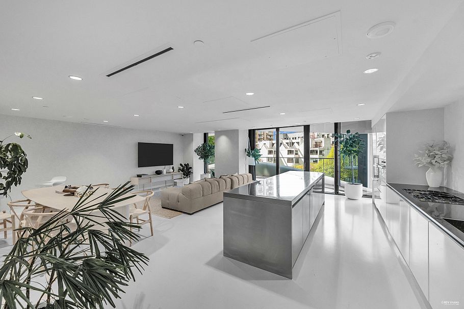 1033 Nelson Street Vancouver, BC - 29