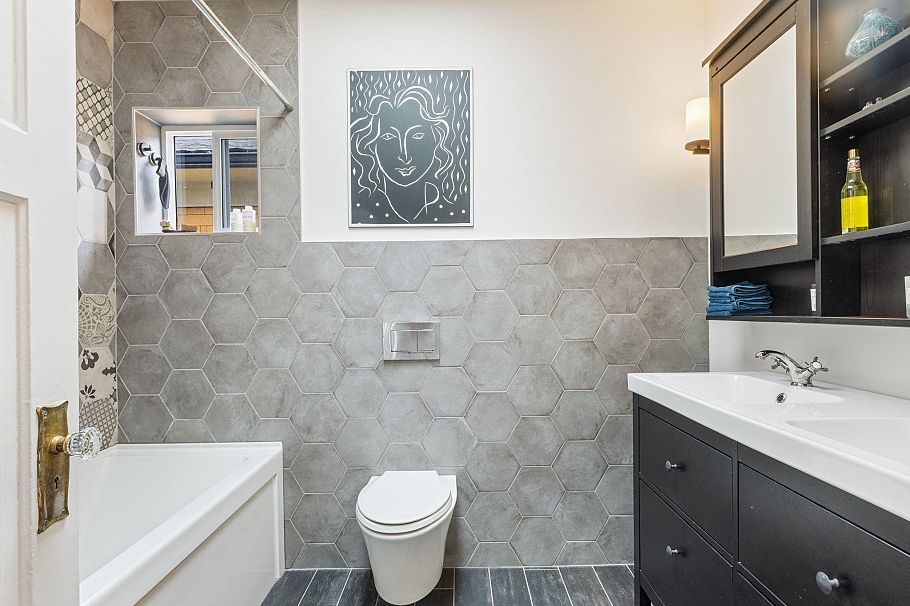 1544 E 13th Avenue Vancouver, BC - 20