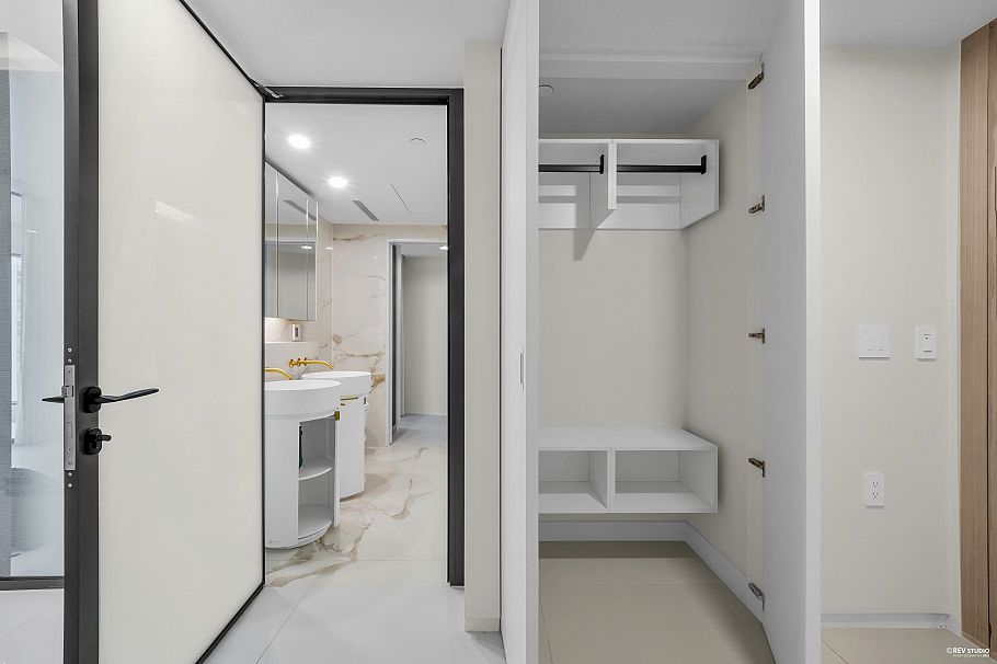 1033 Nelson Street Vancouver, BC - 21