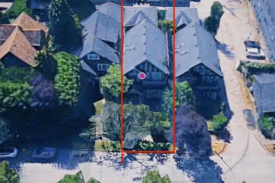 2084 W 42nd Avenue Vancouver, BC - 1