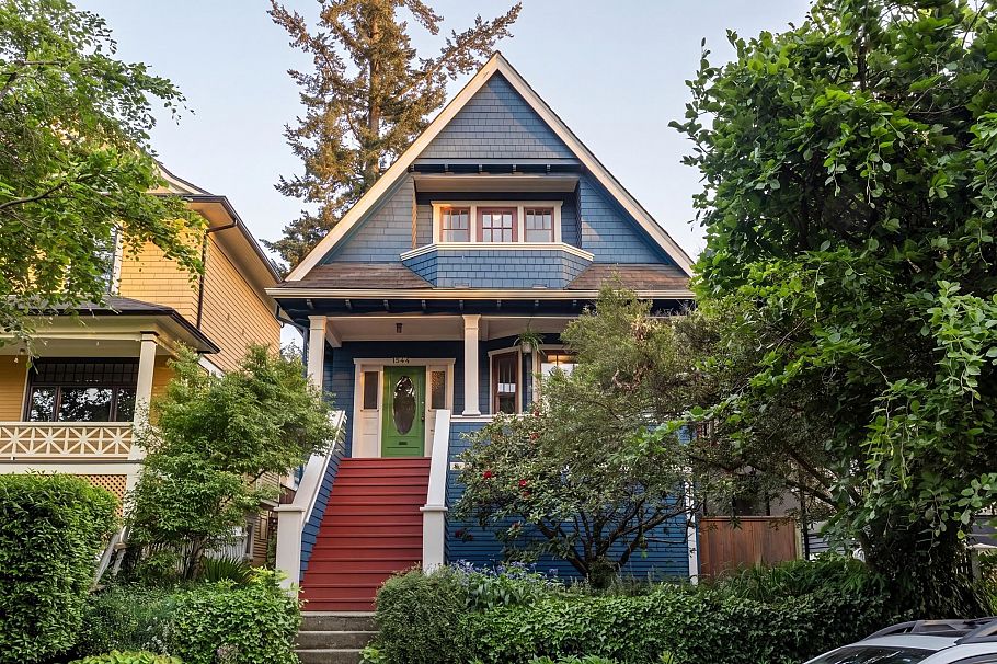1544 E 13th Avenue Vancouver, BC - 1
