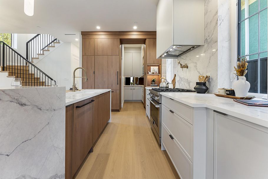 1 2256 Pender Street Vancouver, BC - 10