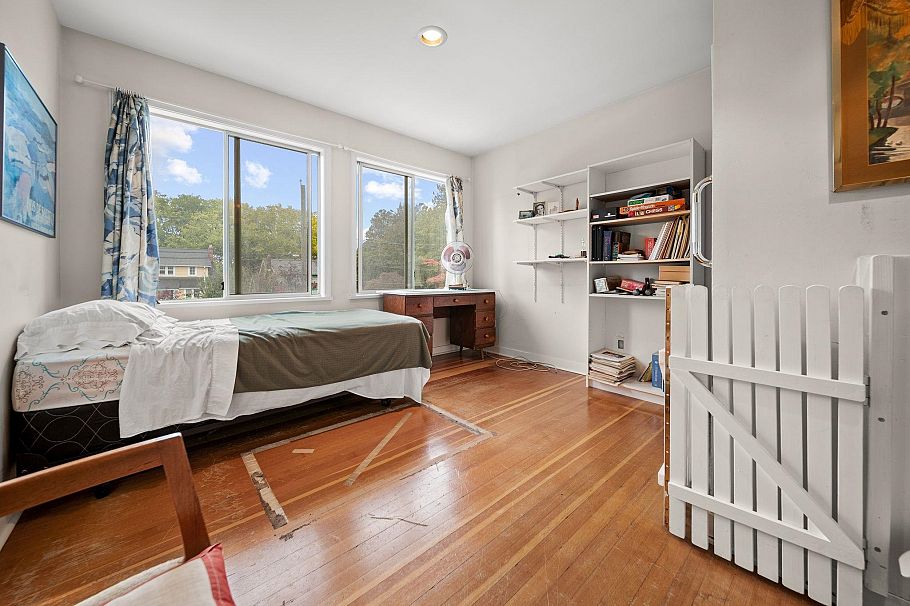 4311 W 14th Avenue Vancouver, BC - 14