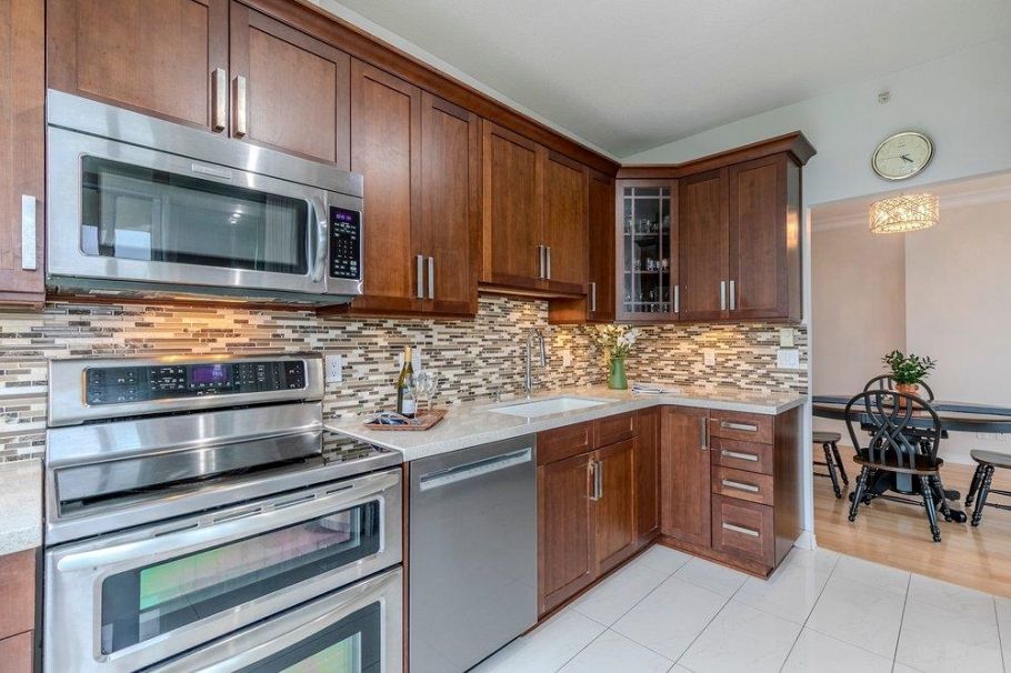606 160 W Keith Road North Vancouver, BC - 10