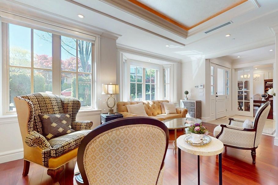 3749 W 11th Avenue Vancouver, BC - 4