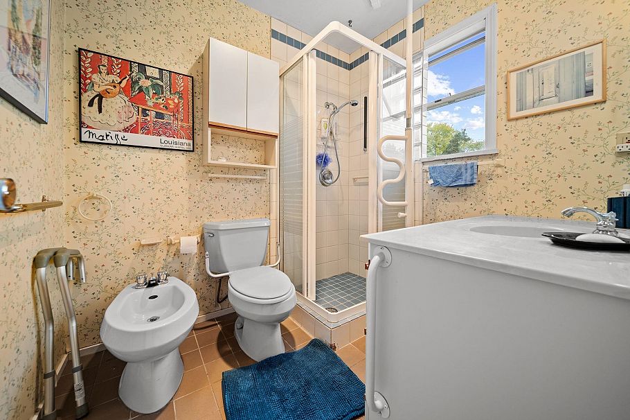 4311 W 14th Avenue Vancouver, BC - 15