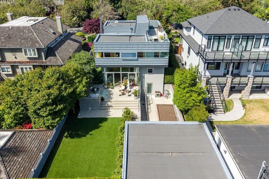 4056 W 36th Avenue Vancouver, BC - 21