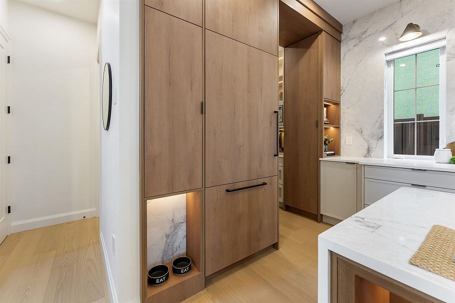 1 2256 Pender Street Vancouver, BC - 11
