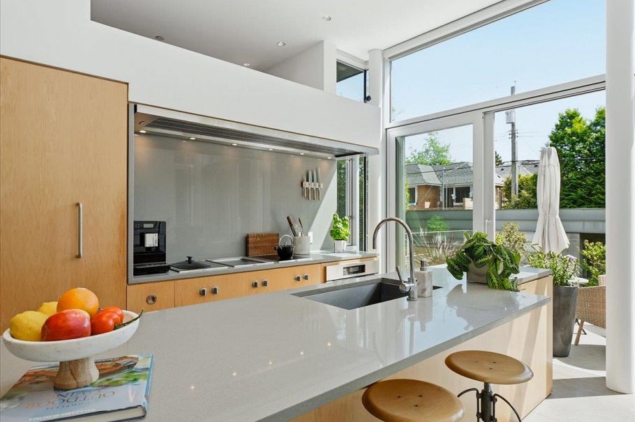 4056 W 36th Avenue Vancouver, BC - 12