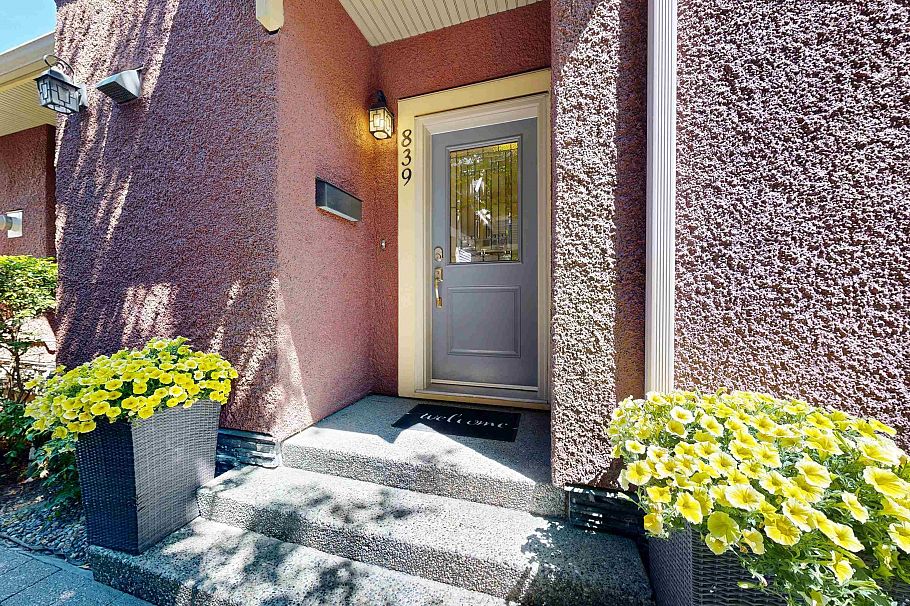839 W 14th Avenue Vancouver, BC - 1