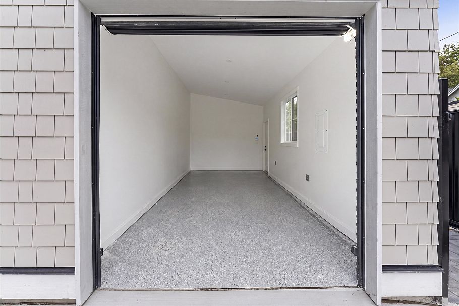 1 2256 Pender Street Vancouver, BC - 36