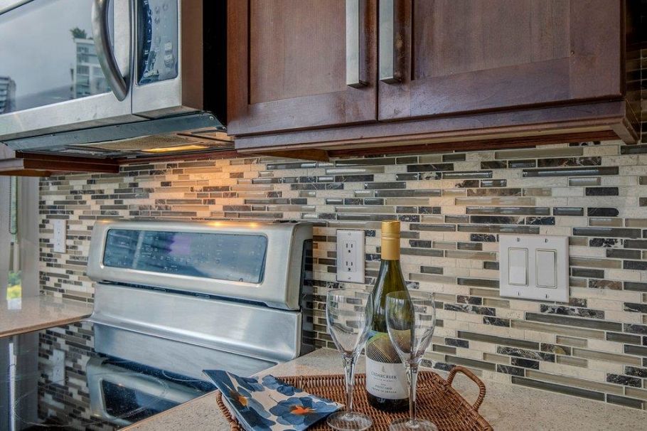 606 160 W Keith Road North Vancouver, BC - 11
