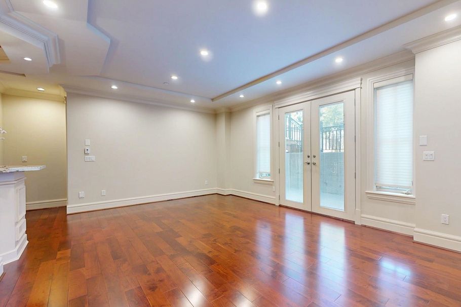 3749 W 11th Avenue Vancouver, BC - 26
