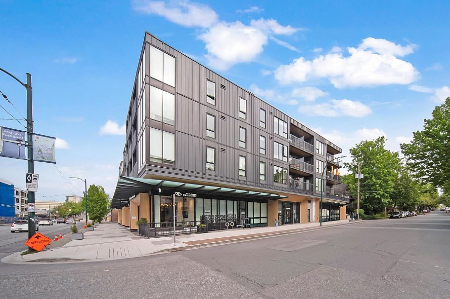 221 2520 Guelph Street Vancouver, BC - 24
