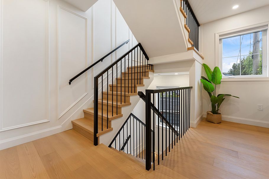 2 2256 E Pender Street Street Vancouver, BC - 16